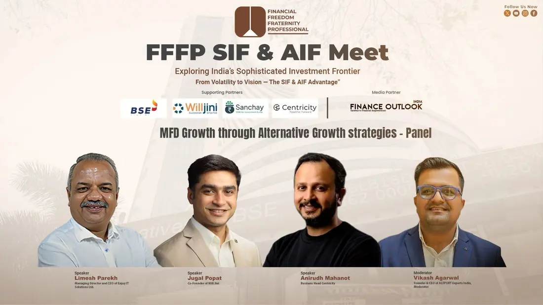 Vikas Agrawal moderating the MFD Growth panel at the FFFP SIF and AIF Meet